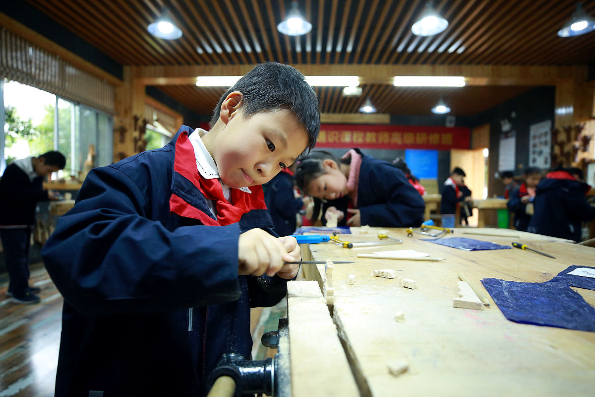 浙江工贸职业技术学院文化市场经营管理难学吗？找工作吗