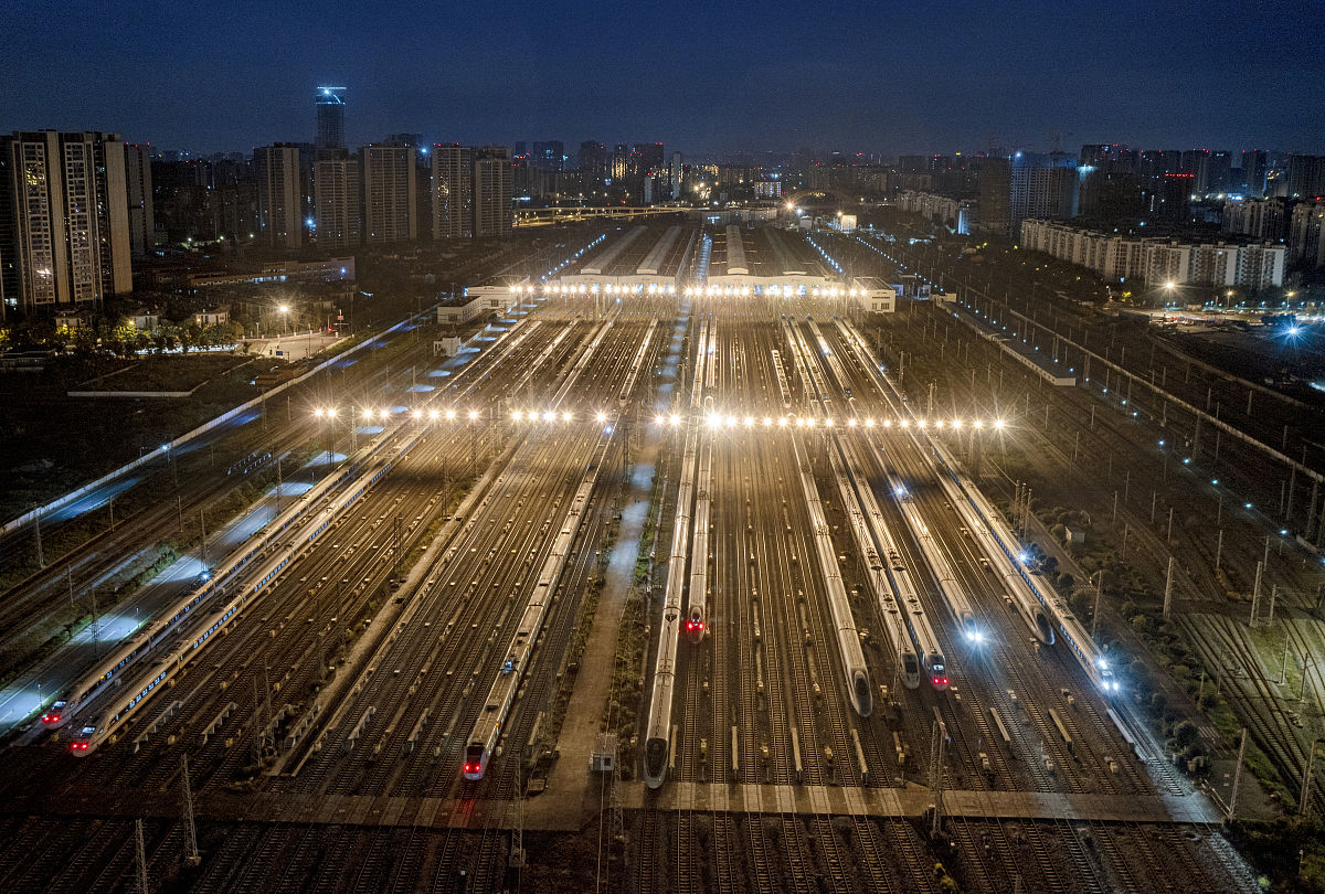 成都铁路专业学校就业情况：90%就业率，铁路行业就业占比超70%