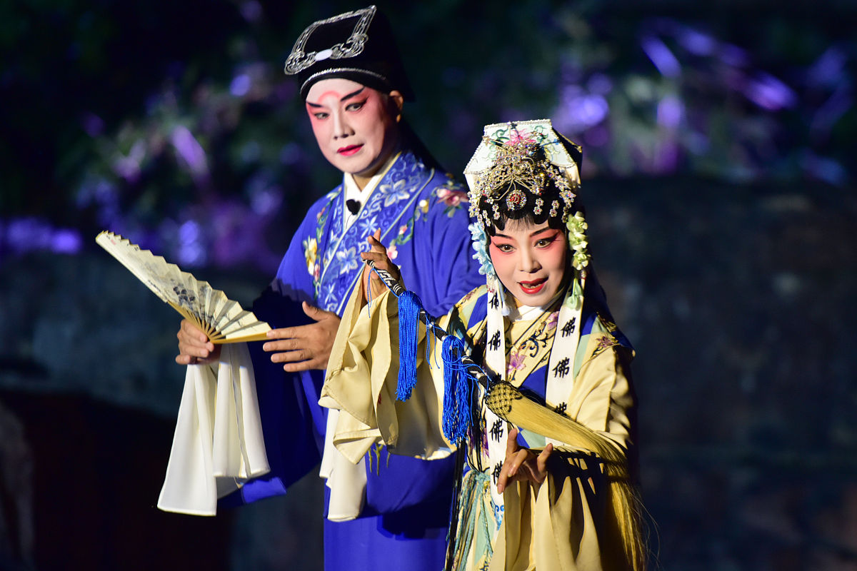 2020年9月19日,江苏苏州,"姑苏夜.虎丘月"虎丘曲会昆曲专场,江苏昆剧