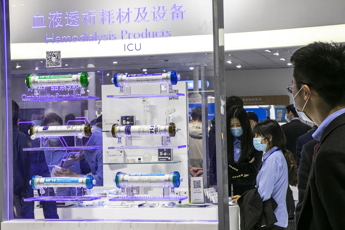 血液透析设备尺寸：常见规格及品牌差异