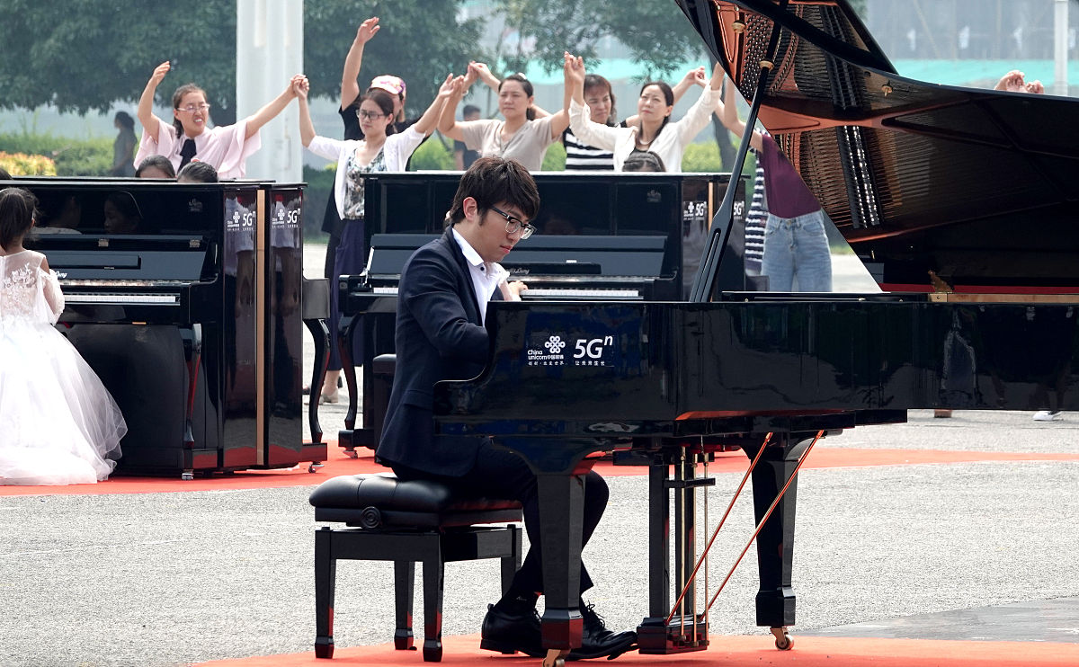 我与我的祖国：传统、荣耀与未来展望 - 一篇关于爱国主义的论文