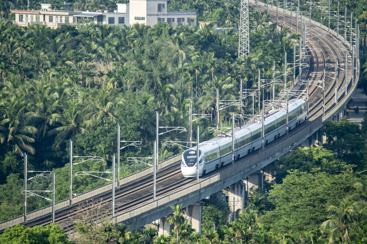 男生读高铁专业可不可以呢用发