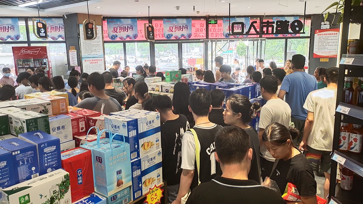 D实践地点 学校周边 例 商务中心、万象城、附一院等场所、也包括互联网。小组根据自己的计划来选择2实践内容 根据书上机会的相关内容观察学校周边存在哪些创业机会3实践结果 每个小组在本周末前49号需要完成一份实践的过程和结果以WORD版本形式完成命名第几组+实践方案本次作业组长先保留不用交等后面和别的作业一起再交到时候我会说。注意以后交作业只能组长交到学委再交到教师提醒 每一个人可以写一些写自己的创
