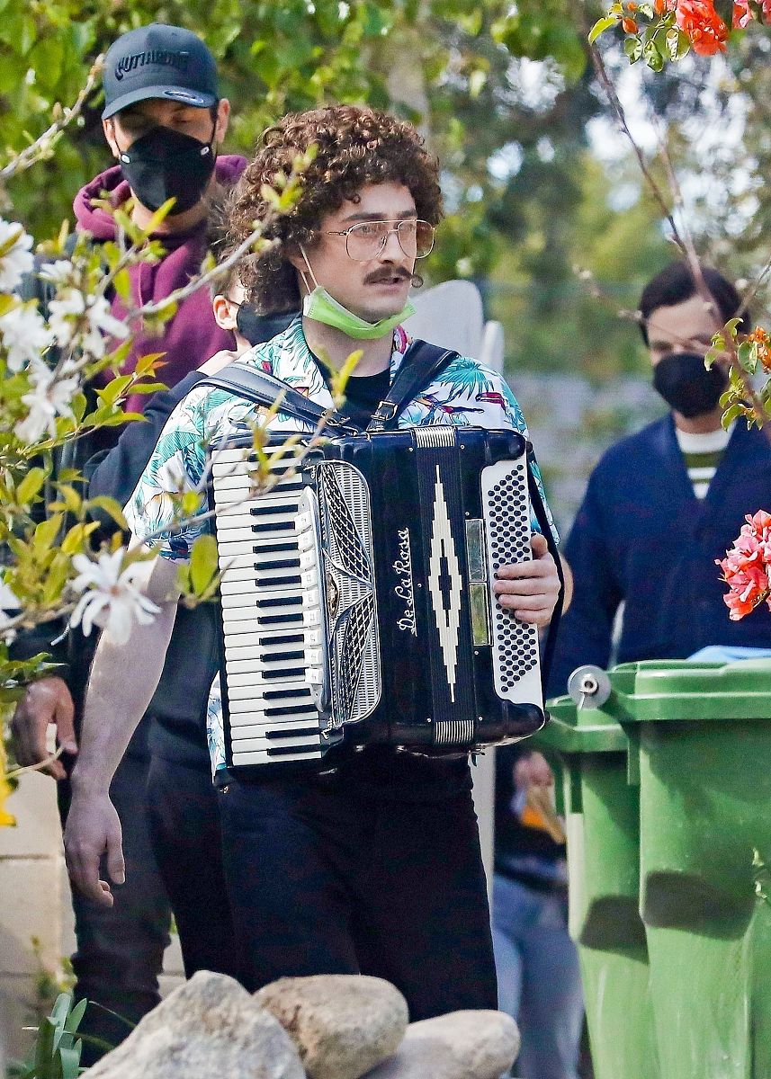 杰克·伦敦的《海浪》中The Real Man和The Super Man在价值观上存在哪些冲突