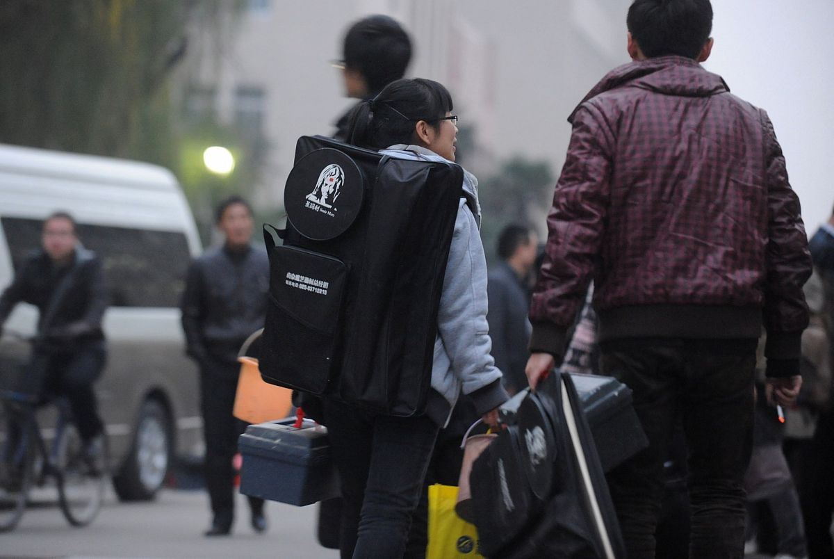 甘肃省财贸学校五年制大专2022收往届生吗