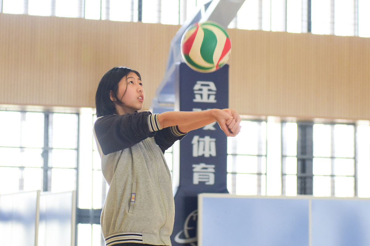 成都市铁路工程学校是如何收费的