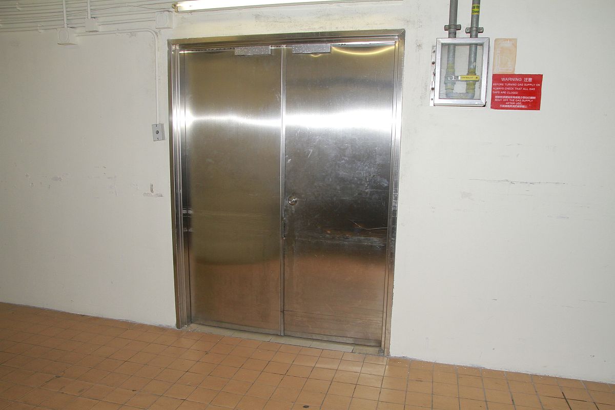 请对护理专业论文《 胃癌患者术后早期康复指导的护理支持的护理干预 》21研究设计 22参与者 221实验组：接受护理支持的胃癌患者 222对照组：未接受护理支持的胃癌患者进行写作其实验组和对照组人数分别为50人尽可能包括数据对比和分析并以表格形式展现出来其内容要合理不要乱写：