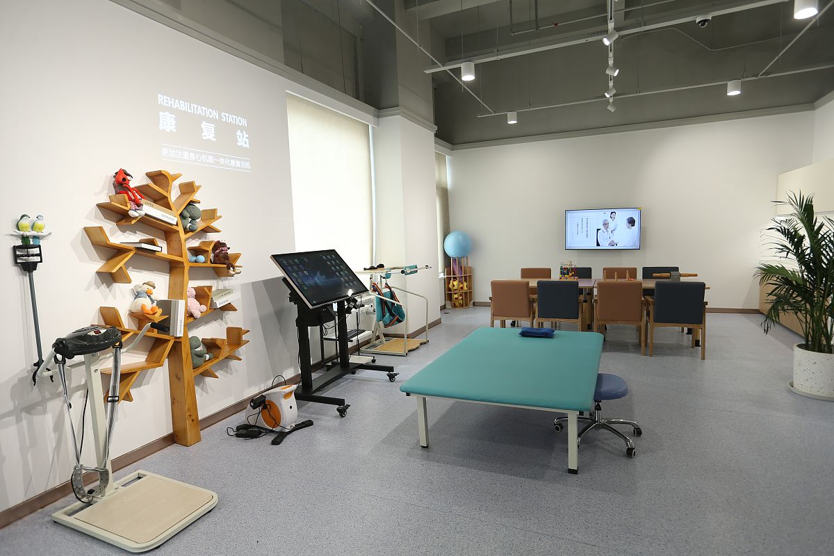 武汉应用科技学校2021年招生简章 - 报考指南及专业介绍