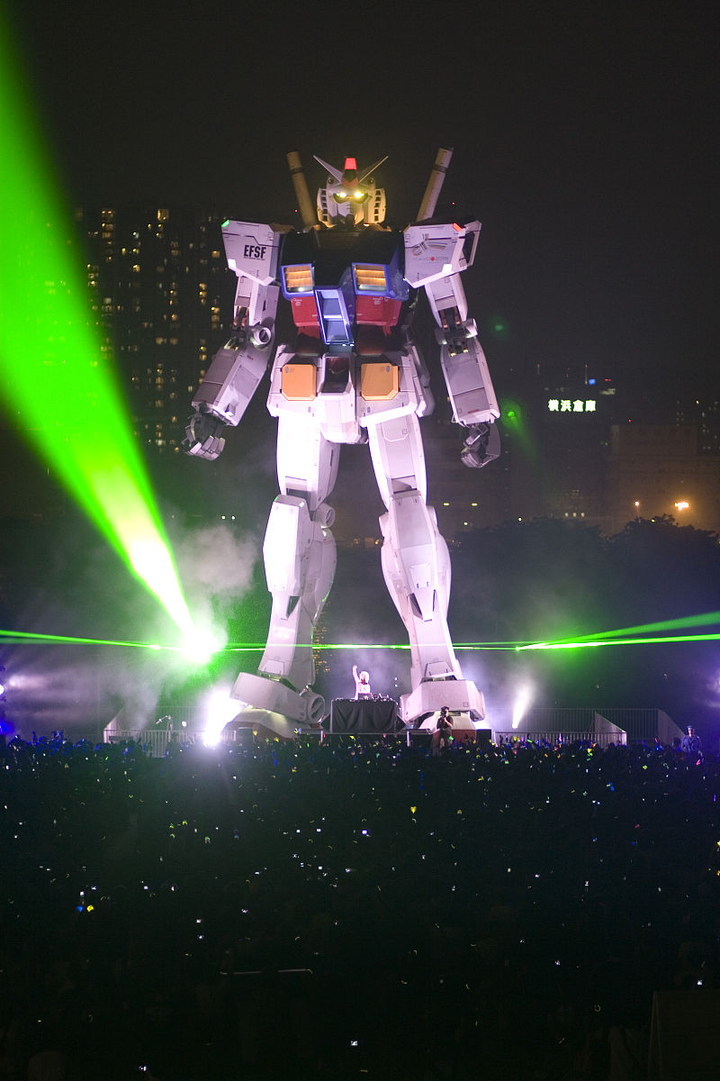 跟相亲对象聊什么好 她喜欢高达