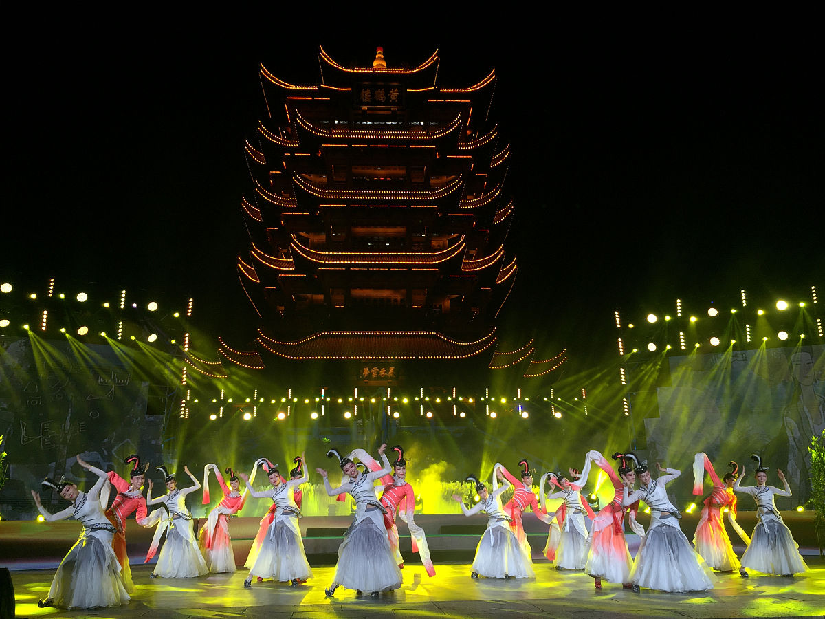 武汉黄鹤楼下国风音乐会盛大启幕，感受传统文化魅力