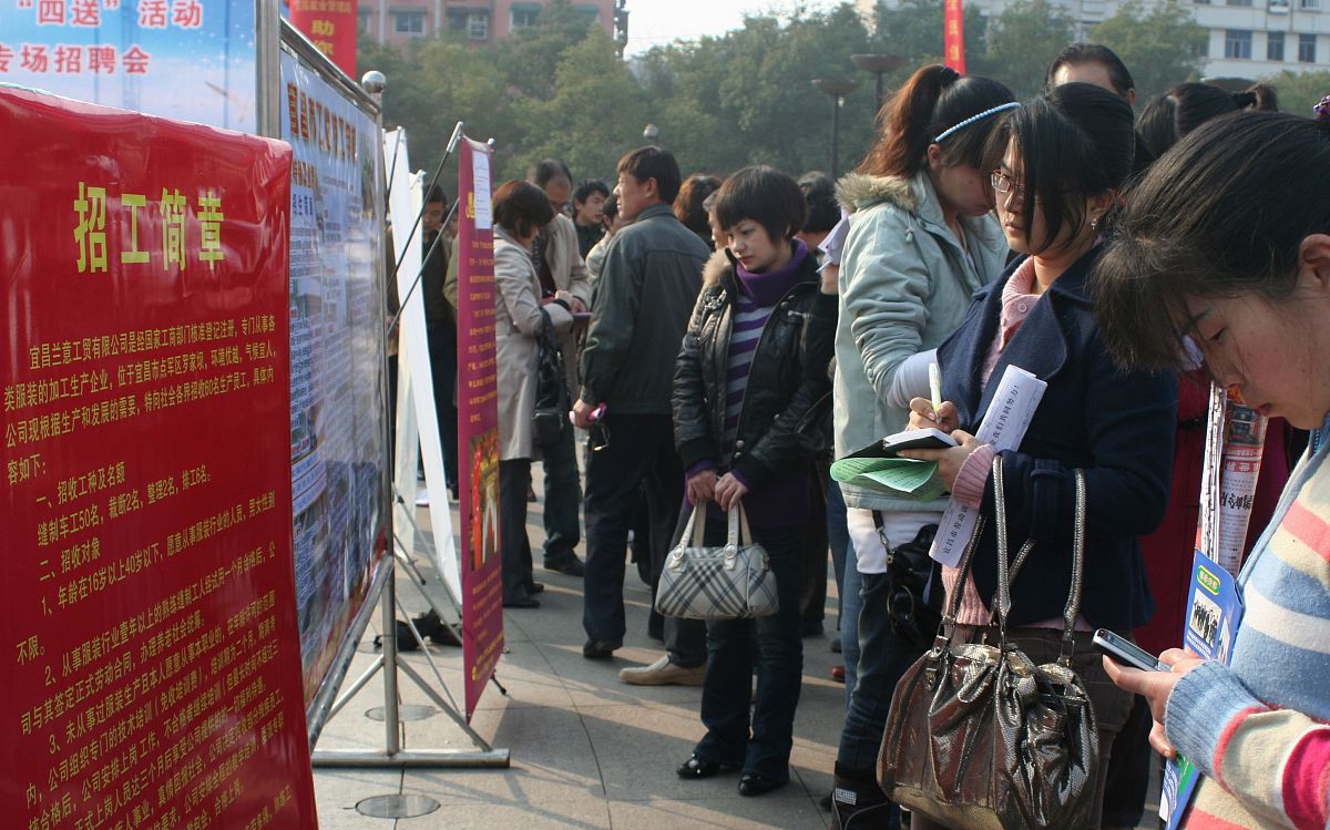 宜昌2022年初中生女生读什么卫校好
