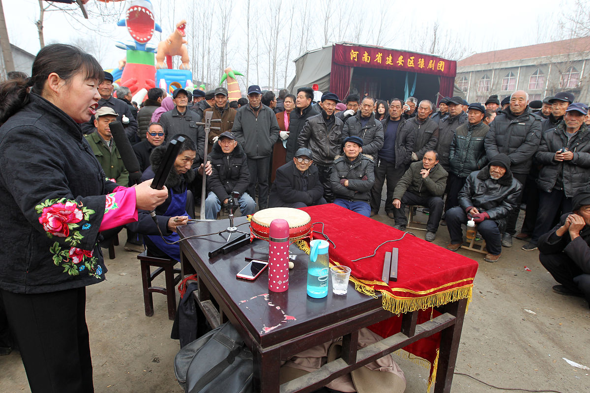 涿州市老百姓有困难怎么联系媒体曝光？要求：写一篇1000字左右的文章不能出现电话。