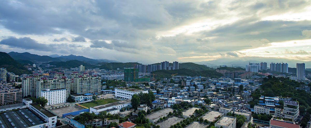 2015年9月4日,贵阳乌当区城市风光.