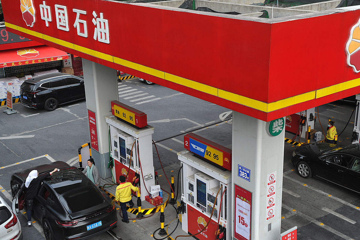 分析全国共计有多少加油站