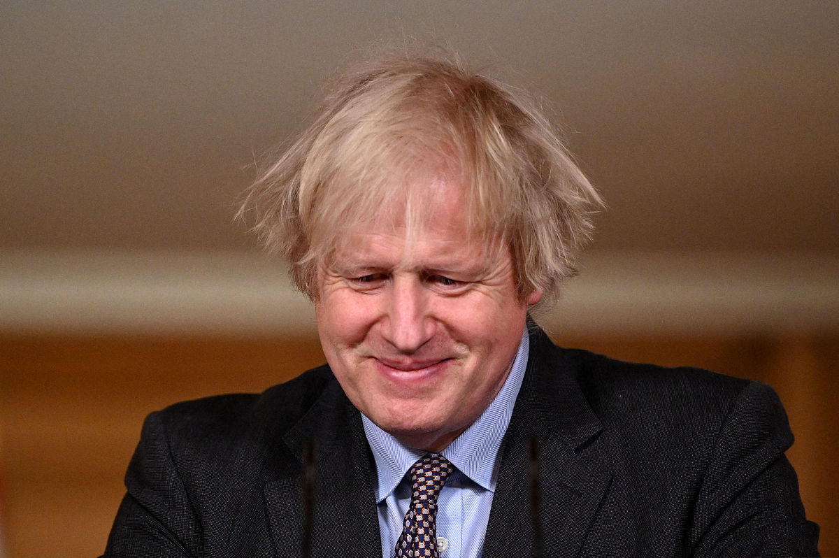 当地时间2021年2月22日,英国伦敦,英国首相鲍里斯·约翰逊在唐宁街十