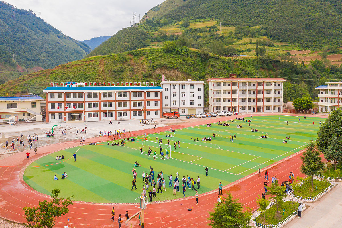 2020年云阳县红狮初级中学招生简章