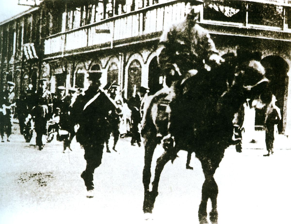 共和国成立前后重要人物和事件：影响深远的变革