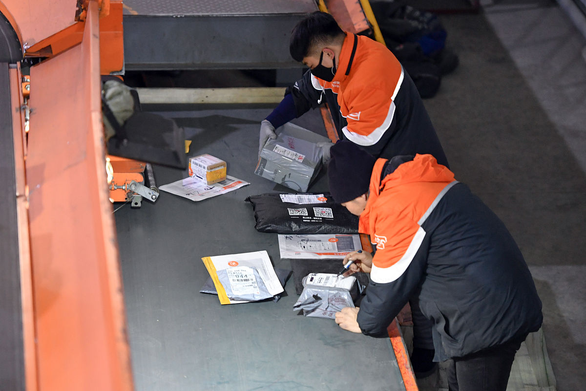 根据环卫公司管理一线作业的难度进行分析1000字