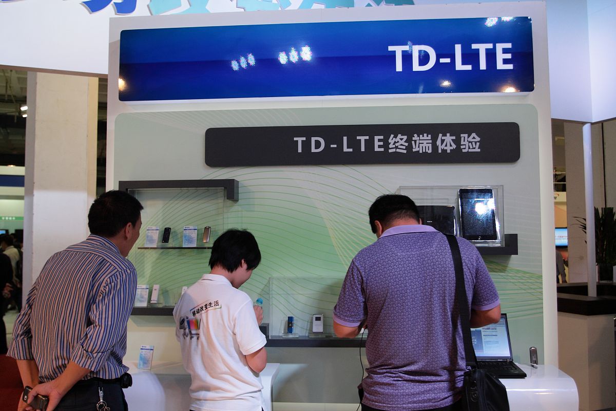 整理一份义务教育人教版五年级下册《分数加减简便运算》的信息技术与教育教学融合的思考和设计