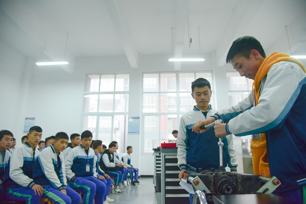 织金县精诚职业高级中学电工及焊接技术课程有哪些教学质量如何
