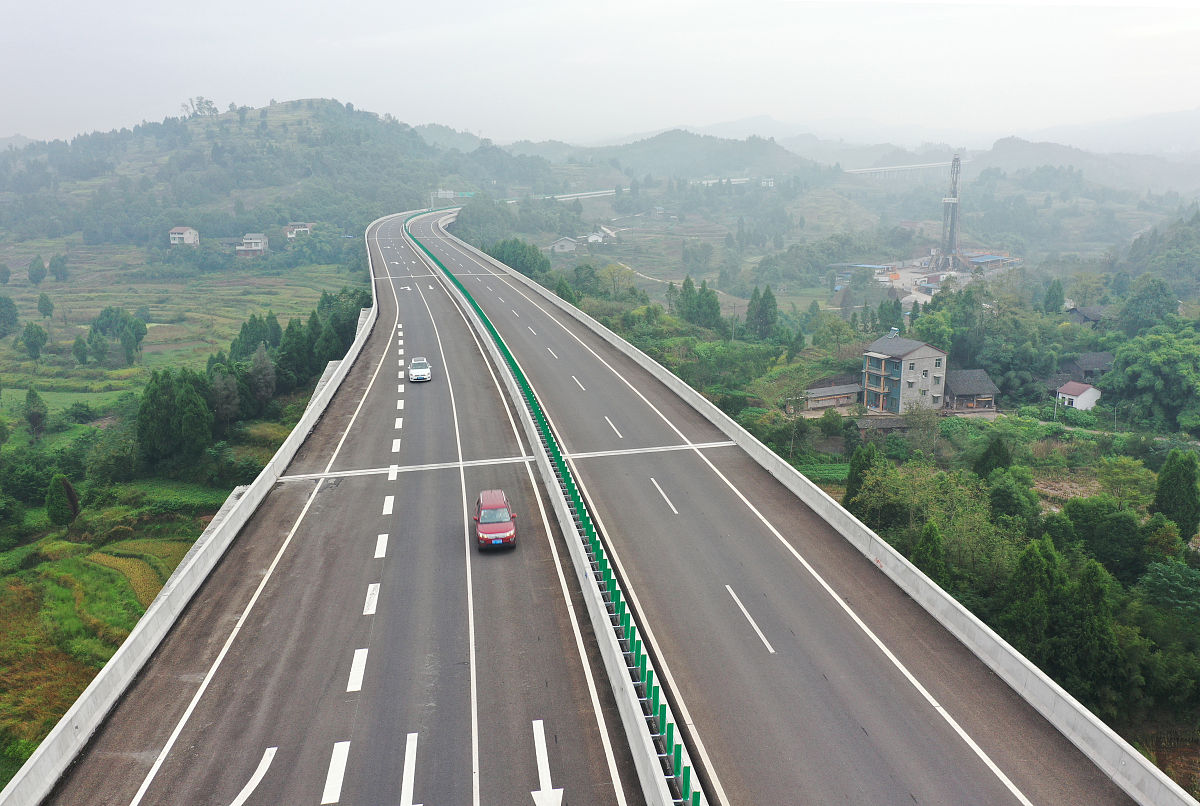 泸州市公路升级改造：三级公路升二级条件深度解析