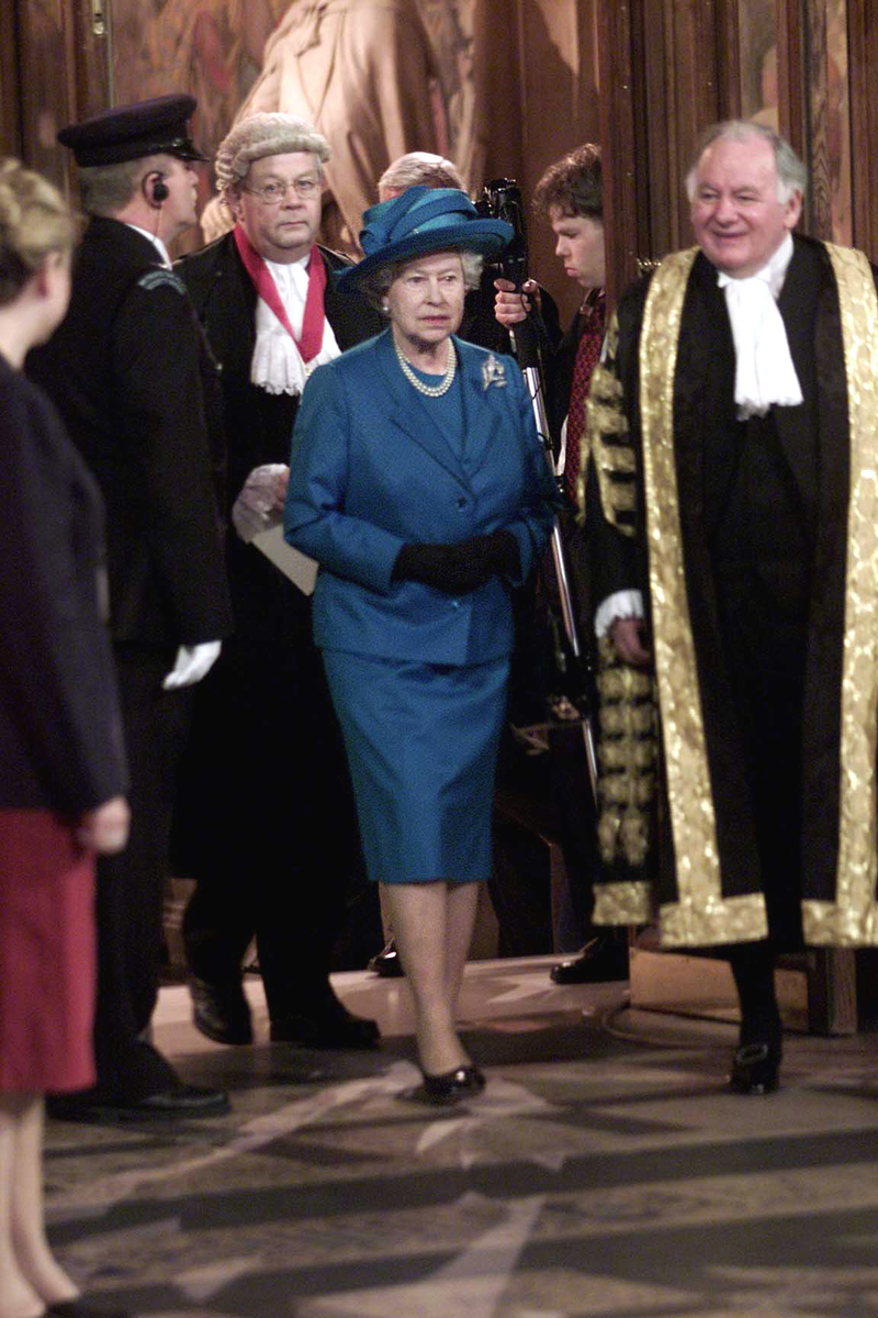 英国女王伊丽莎白二世现状：仍然在世