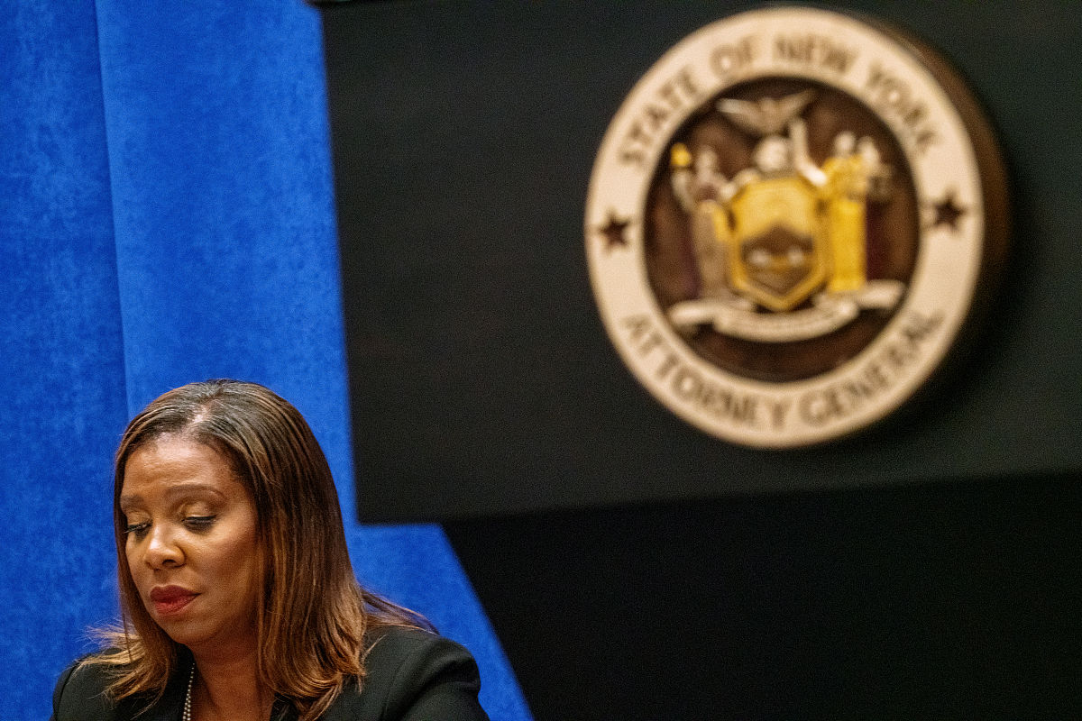 当地时间2021年8月3日,美国纽约,纽约州总检察长詹乐霞(letitia james