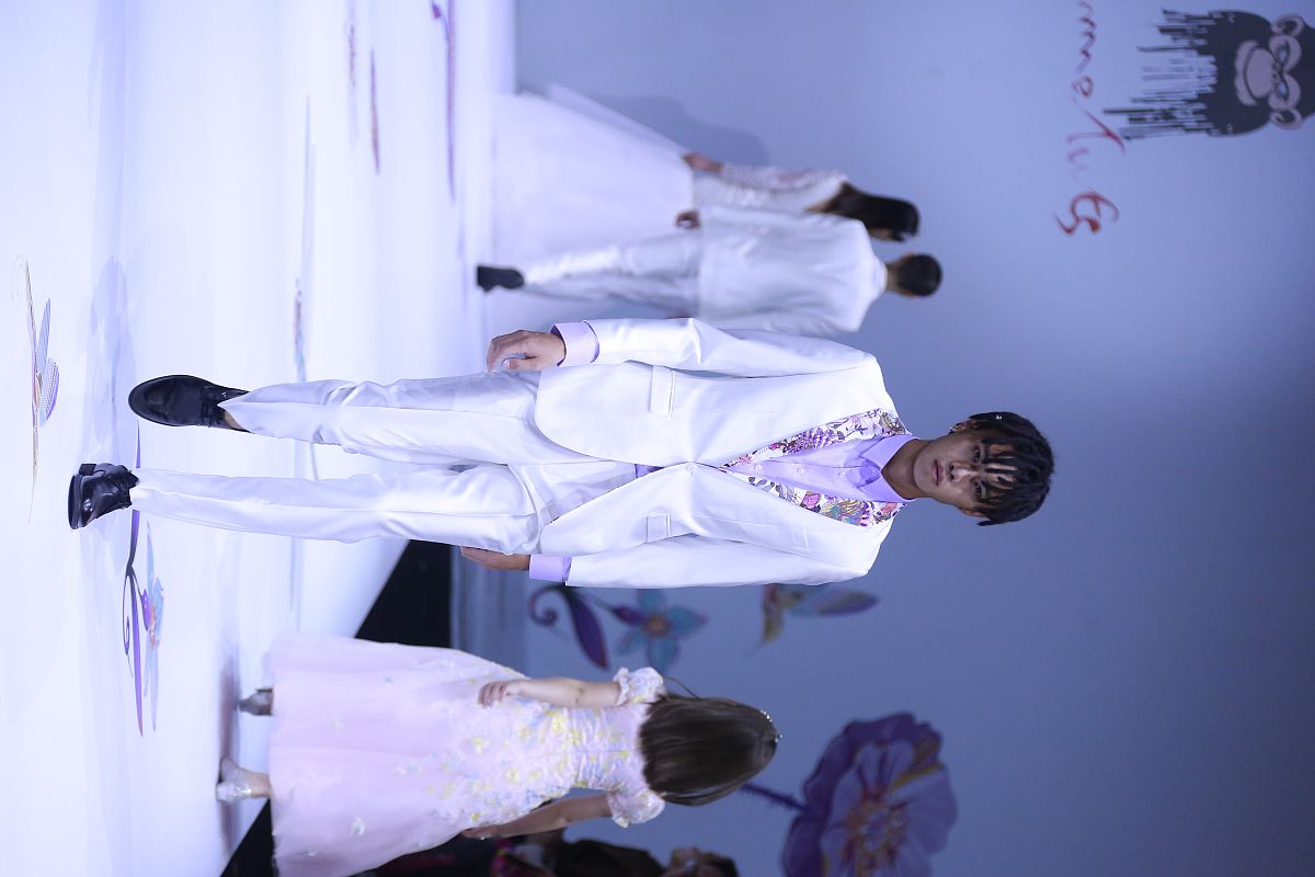 2017年11月4日,北京,2018春夏中国国际时装周:comme tu es·刘嘉 品牌