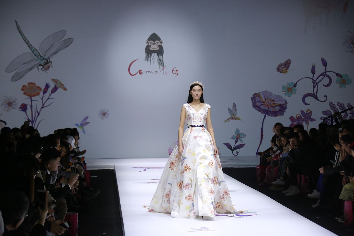 正能量广告脚本：让世界充满爱与希望