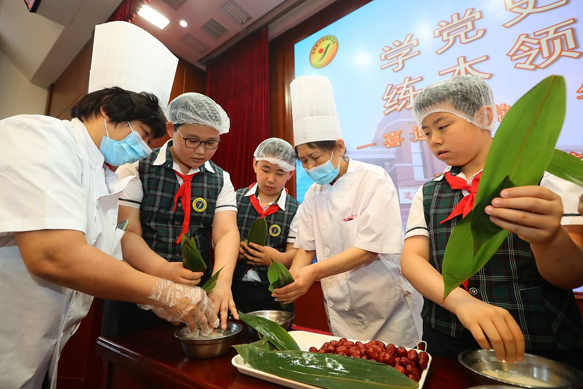 重庆商务高级技工学校烹饪食品工艺营养保健教学质量怎么样