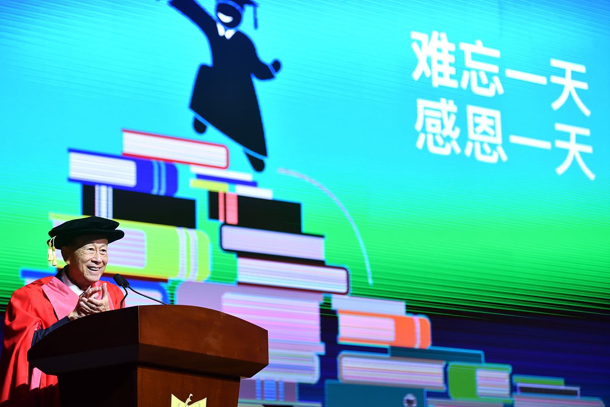 朋友圈文案：感恩有你，你是我最美好的生活