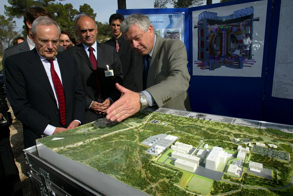 电离平衡常数与温度的关系：吸热反应与放热反应