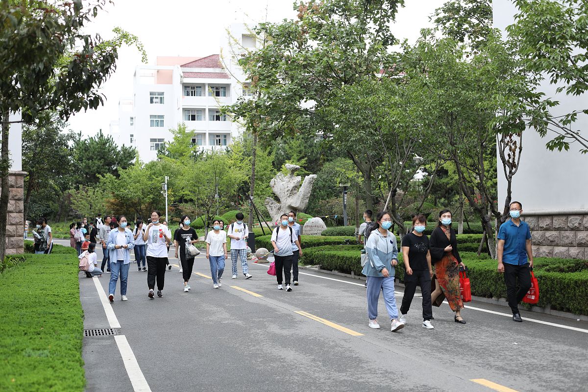 重庆沙坪坝知行卫生学校用发散