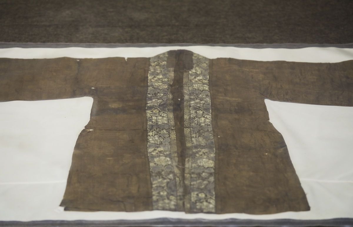 宋制汉服与宋代纺织工艺的传承与演绎