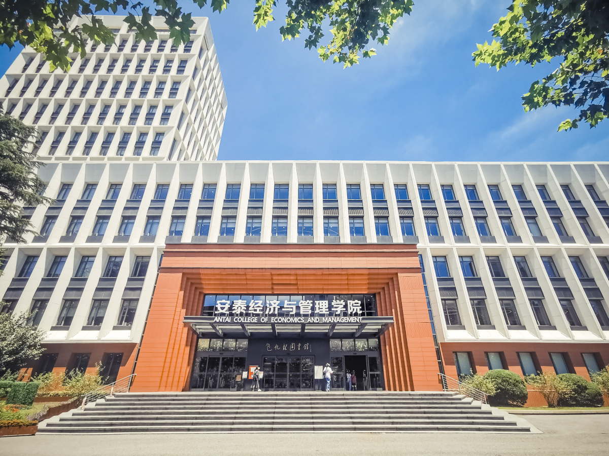 建筑风格古典的大学,建筑风格古典的大学有哪些-第3张图片-筑巢网 建筑风格古典的大学,建筑风格古典的大学有哪些-第3张图片-筑巢网