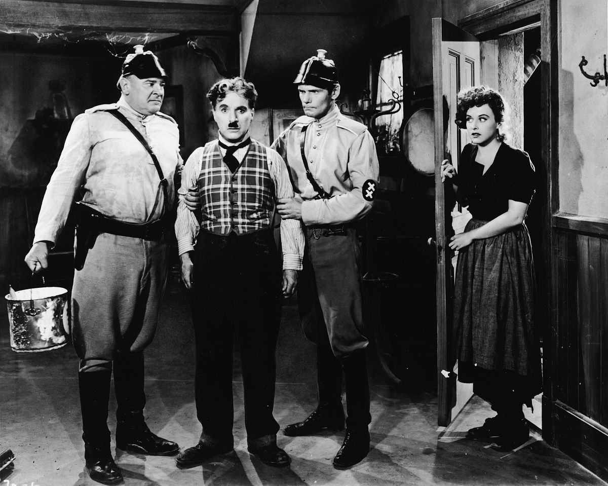 第一部百分之百的有声电影是什么？