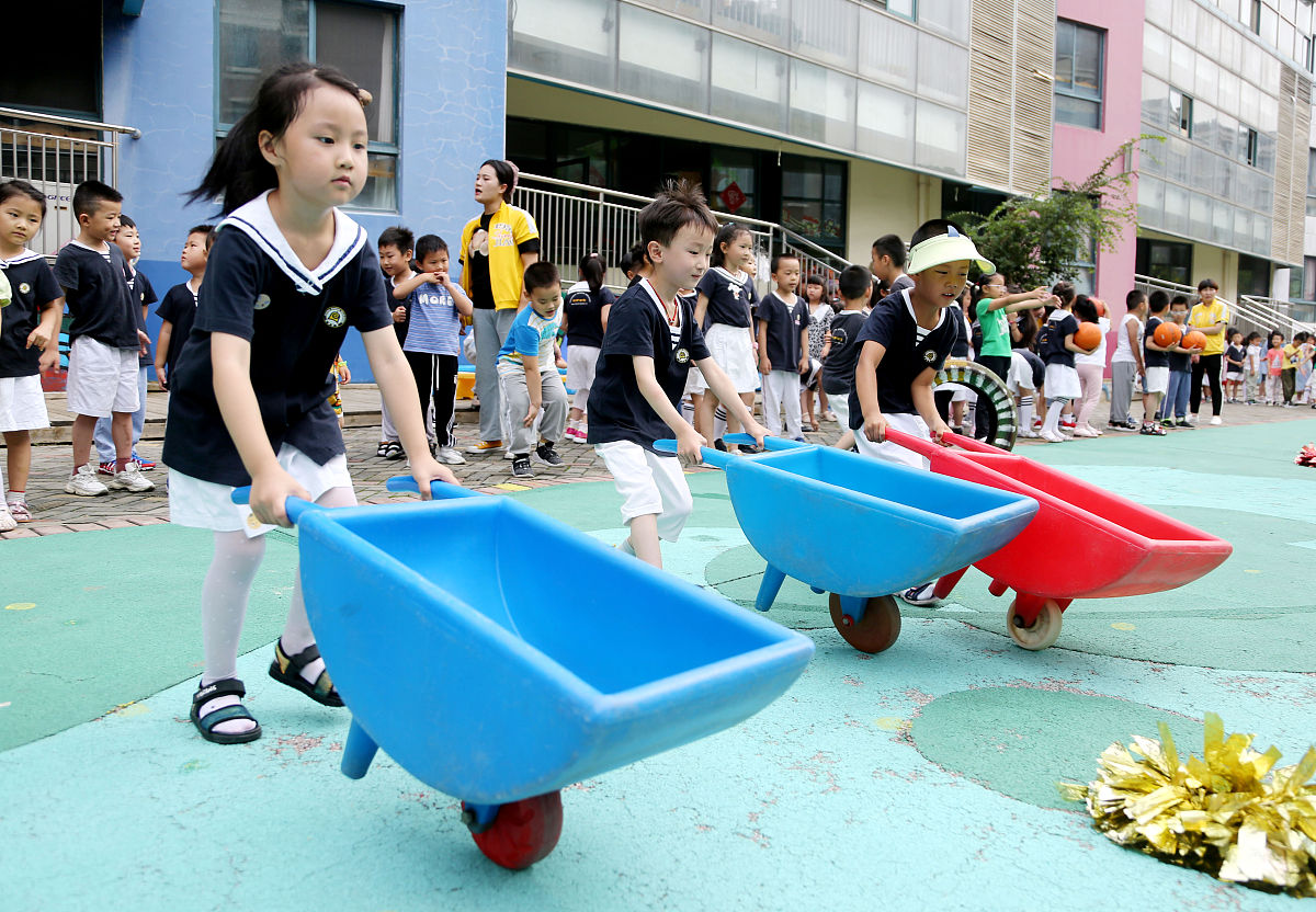 重庆幼师专业学校招男学生：优势与争议
