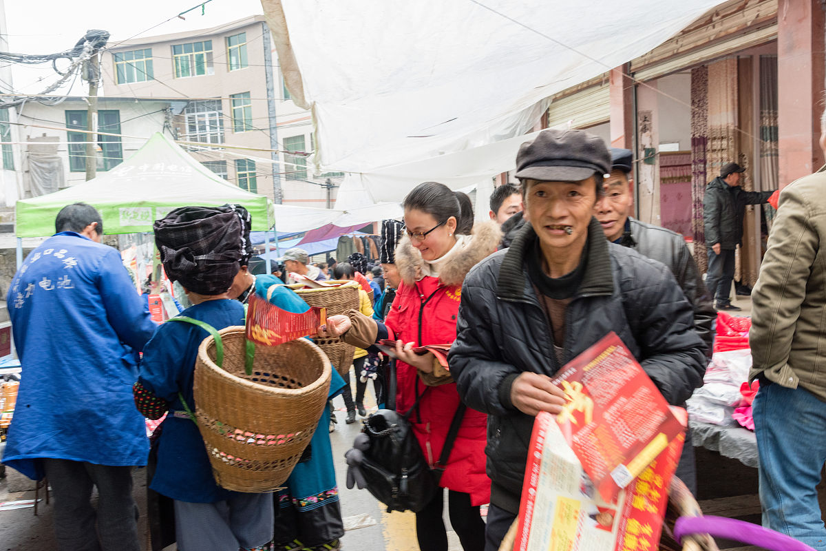 课桌的诉说 写一篇300字小学作文
