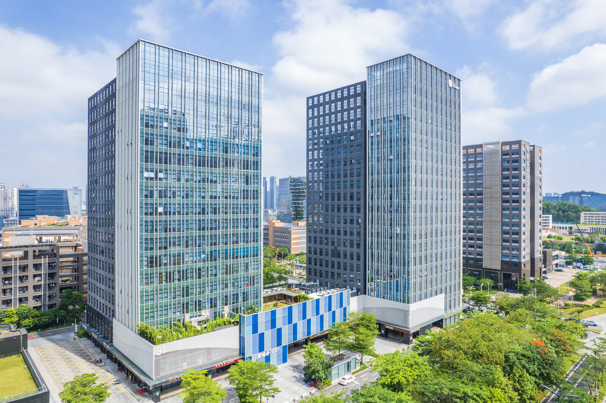 Day 1 前往成都天府新区参观天府新区公园城市展厅和规划厅；Day 2前往上海交通大学四川研究院学习成都校企合作、产教融合相关措施；Day 3前往梦想中的新农村——天府新区南新村在田间地头探寻乡村振兴的善治之策参观南新村双创中心；Day 4 前往渝北区体验科技发展；Day 5 前往成渝双城经济圈产业数字化赋能基地走访参观；Day 6 返程。制定一个类似的计划