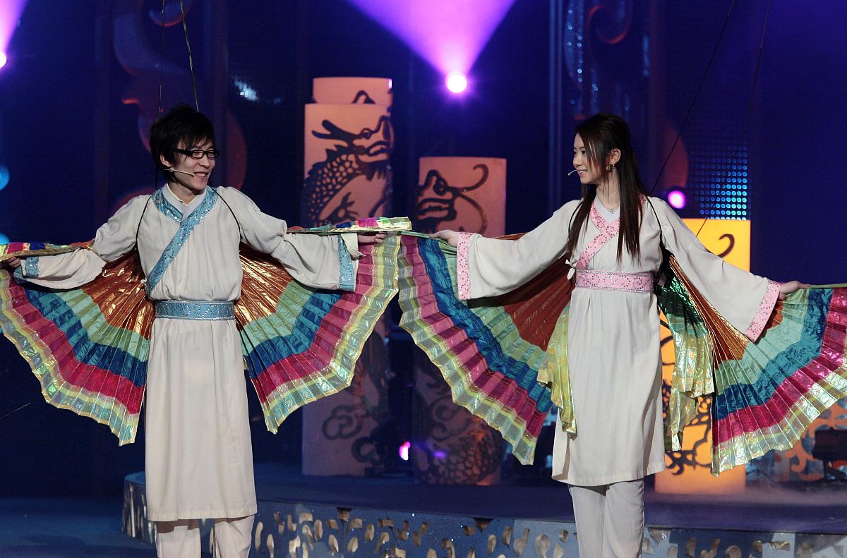 🔥直播间火爆开场！精彩不容错过，快来点关注一起嗨！🔥