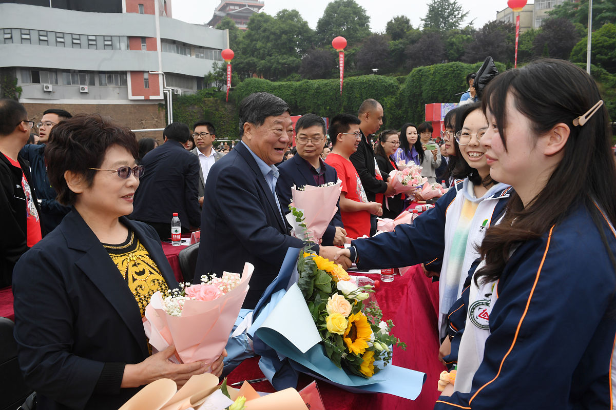 贵阳2022年中学毕业生如何选择中专学校？