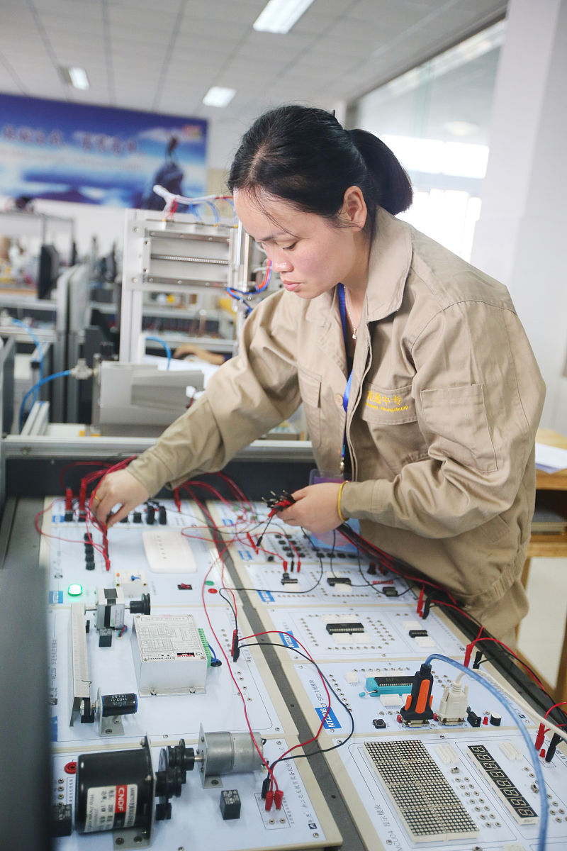 河南中专飞机电子设备维修专业好不好