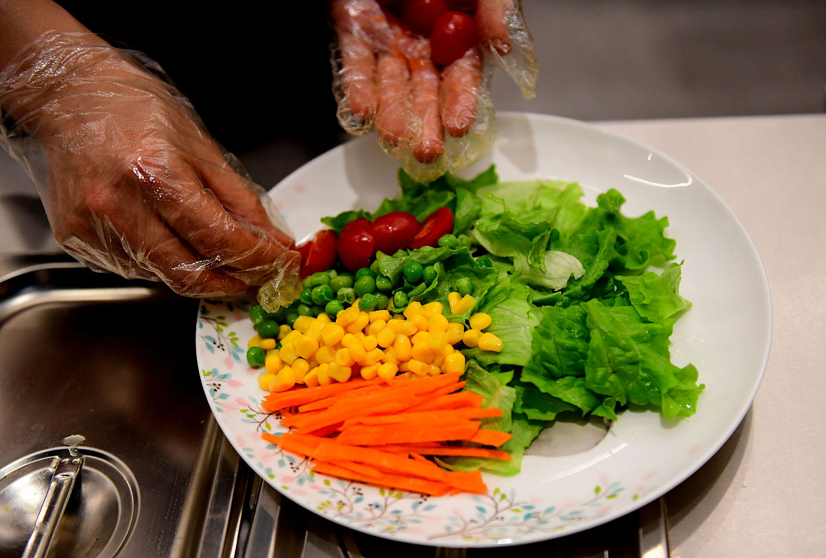土豆和西兰花征服世界：一个关于美食和团结的故事