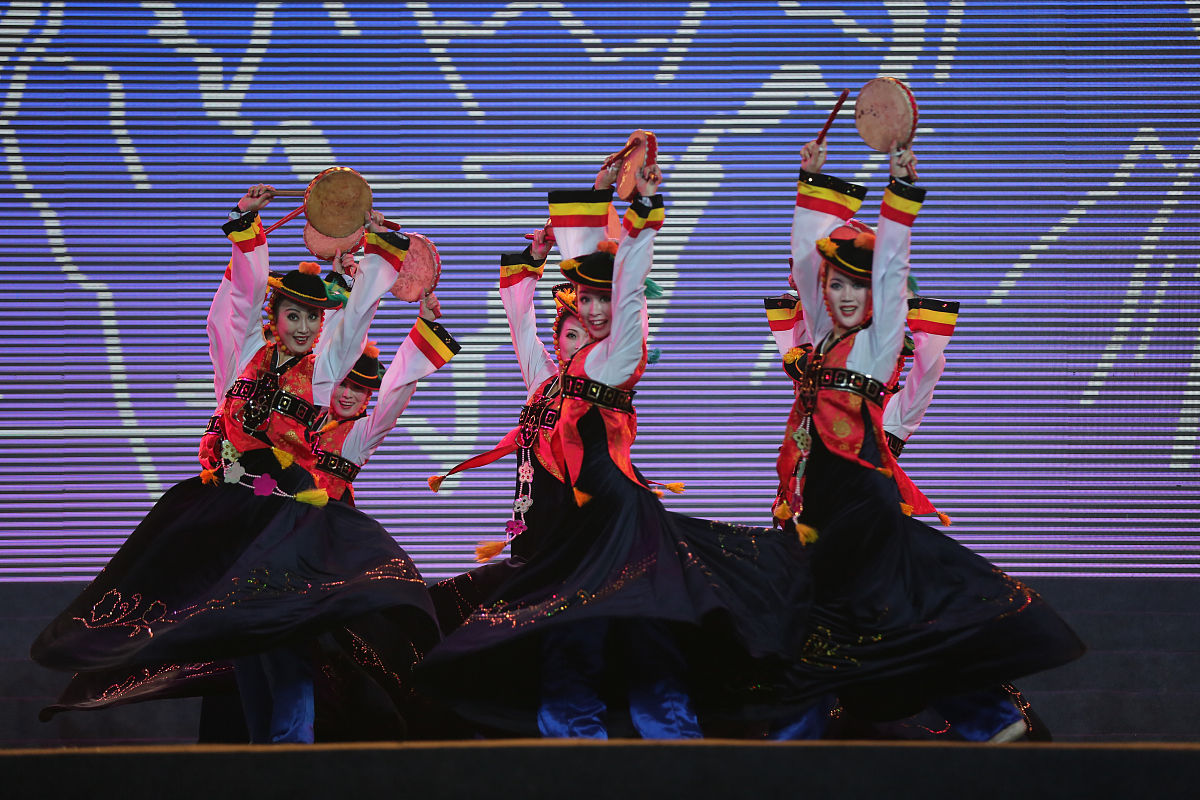 请以燃烧吧！我的坤巴！为题目写一篇600字左右的记叙文