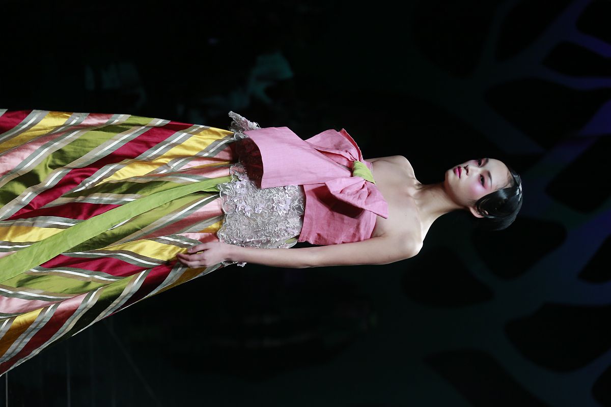 以 德国文化的精髓：严谨与创新的结合为题写一篇1200字文章