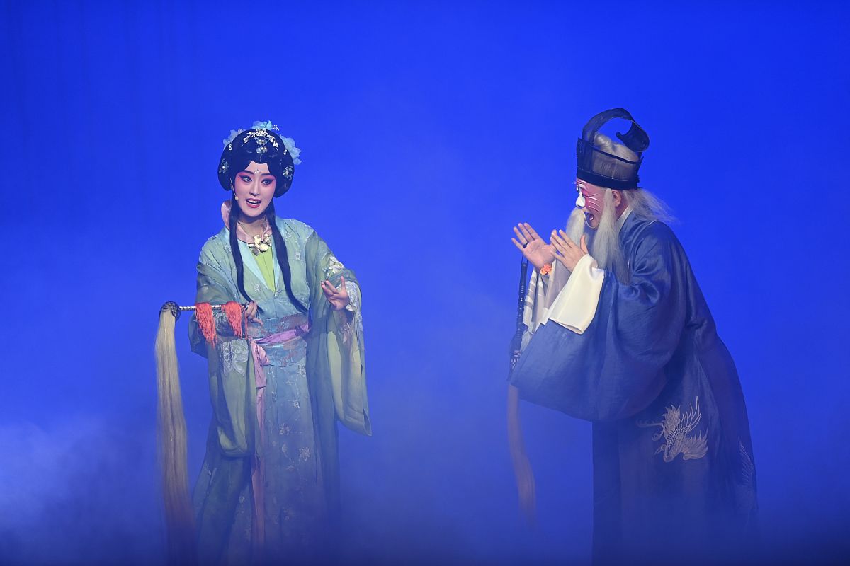 2021年10月7日,江苏苏州,昆曲《春江花月夜》.