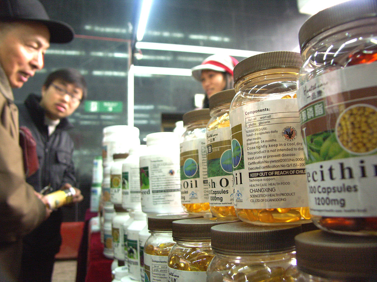 欧洲食品会使用膨大剂吗欧洲食品行业使用膨大剂的情况因产品而异。一些食品制造商可能使用膨大剂来增加产品的体积和口感例如在面包、蛋糕、饼干等烘焙产品中。然而欧洲食品法规对膨大剂的使用量和种类有着严格的限制以确保食品的安全和质量。此外食品制造商必须在产品标签上明确标注使用的膨大剂种类和含量以便消费者做出知情的选择。欧洲法律对于甜蜜素的使用也有着严格的规定。甜蜜素是一种人工甜味剂常被用于饮料、糖果和其他食