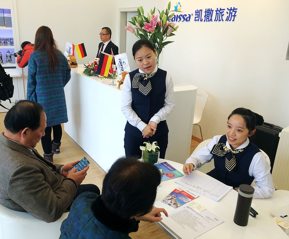 旅游服务反馈：关于旅客体验和出纳问题