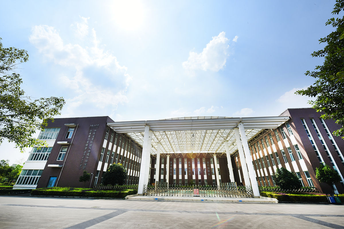 成都华商理工学校2019旅游服务专业招生