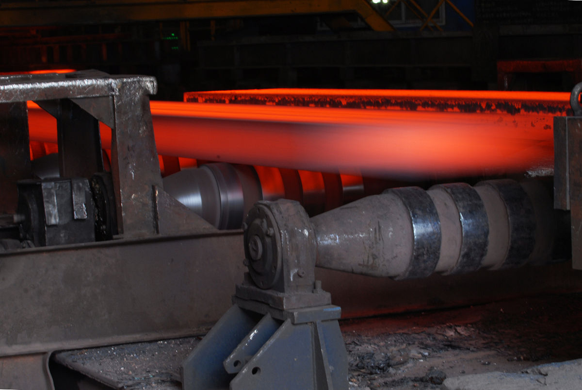 双卷筒缠绕式提升机的两个卷筒与主轴的连接方式有何不同智能不同有何作用帮我用200字详细描述